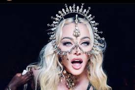 Seberapa kenal kamu dengan Madonna? Ikuti trivia ini dan temukan berbagai fakta menarik tentang perjalanan karier, musik, dan pengaruh besar sang legenda pop dunia.