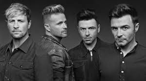 Westlife adalah grup vokal asal Irlandia yang menjadi salah satu boyband paling sukses di dunia sejak debut pada tahun 1998. Beranggotakan Shane Filan, Mark Feehily, Kian Egan, Nicky Byrne, dan awalnya Brian McFadden, Westlife dikenal lewat lagu-lagu romantis yang menyentuh hati seperti My Love, Flying Without Wings, Fool Again, dan You Raise Me Up. Dengan jutaan album terjual di seluruh dunia serta deretan lagu yang menduduki puncak tangga lagu, Westlife berhasil menciptakan warisan musik yang terus dikenang oleh penggemar lintas generasi. Seberapa jauh kamu mengenal perjalanan dan fakta menarik tentang boyband legendaris ini? Uji pengetahuanmu melalui trivia Westlife berikut!